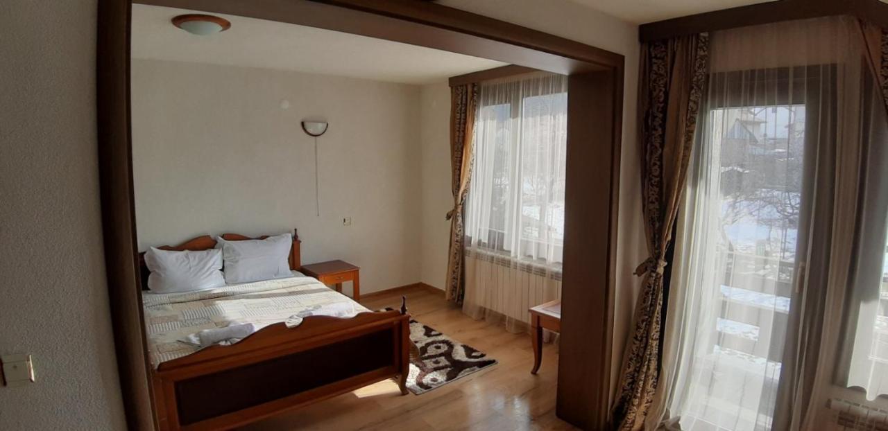 Guest House Raffe Dobrinishte Ngoại thất bức ảnh